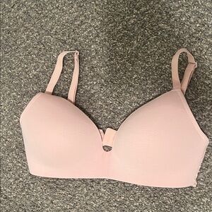 Adore Me wireless bra. 36DD